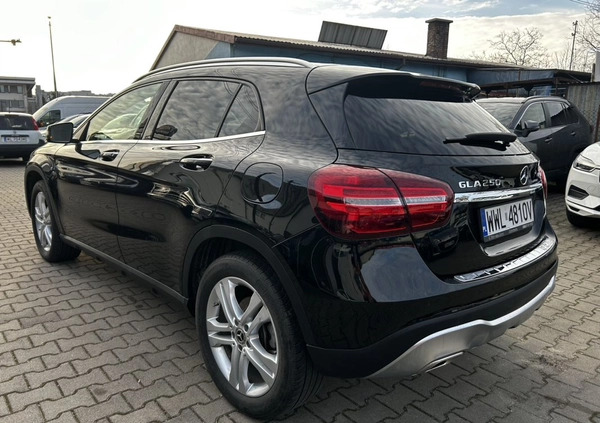 Mercedes-Benz GLA cena 109800 przebieg: 60500, rok produkcji 2019 z Warszawa małe 172